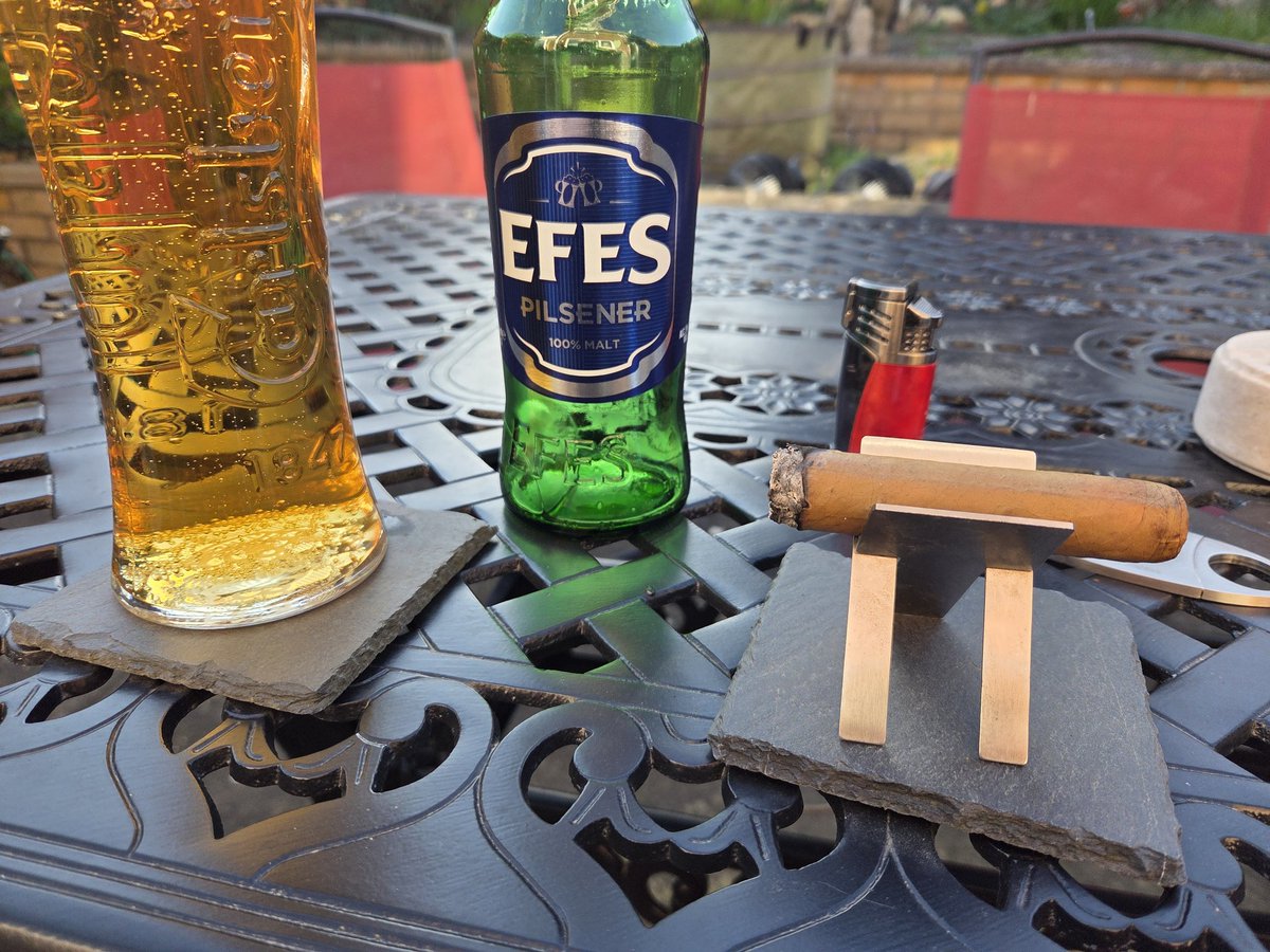 The_Goppa's tweet photo. If the suns out it only makes sense! https://t.co/t5yZ0cHZE2