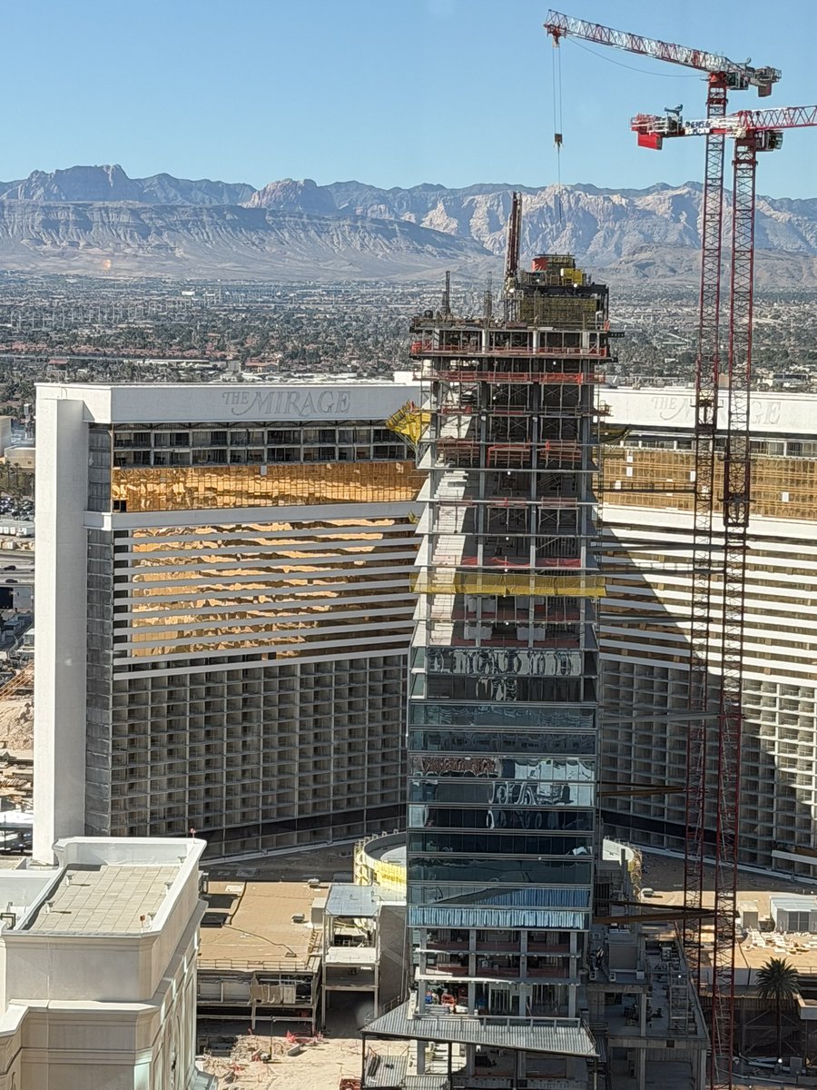 ᴛʀᴀᴠᴇʟᴢᴏʀᴋ tweet media