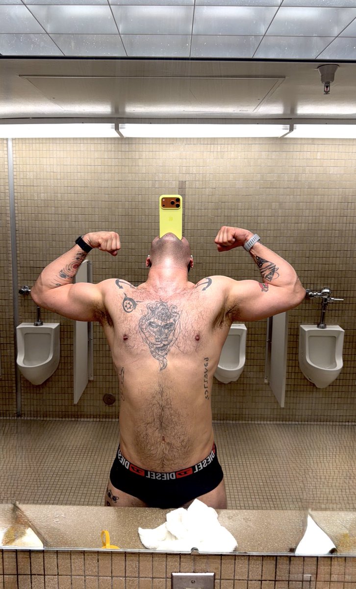 DannyTheDramaLlama tweet media