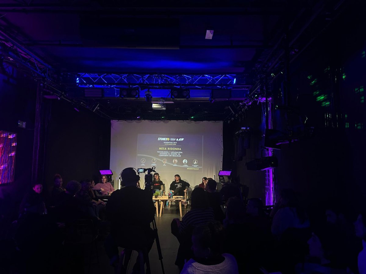 Aai_Adadi's tweet photo. Así fue Rosenthal Day ✨

Una jornada pensada para profesionales que quieren entender la luz desde dentro. Un espacio de encuentro, reflexión y aprendizaje en torno a la creación, la técnica y las nuevas formas de pensar la iluminación y la videoescena. https://t.co/k6yQBzZpUt