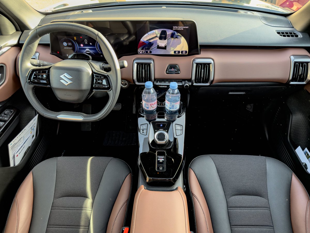 Le Stagiaire de Hoonited tweet media