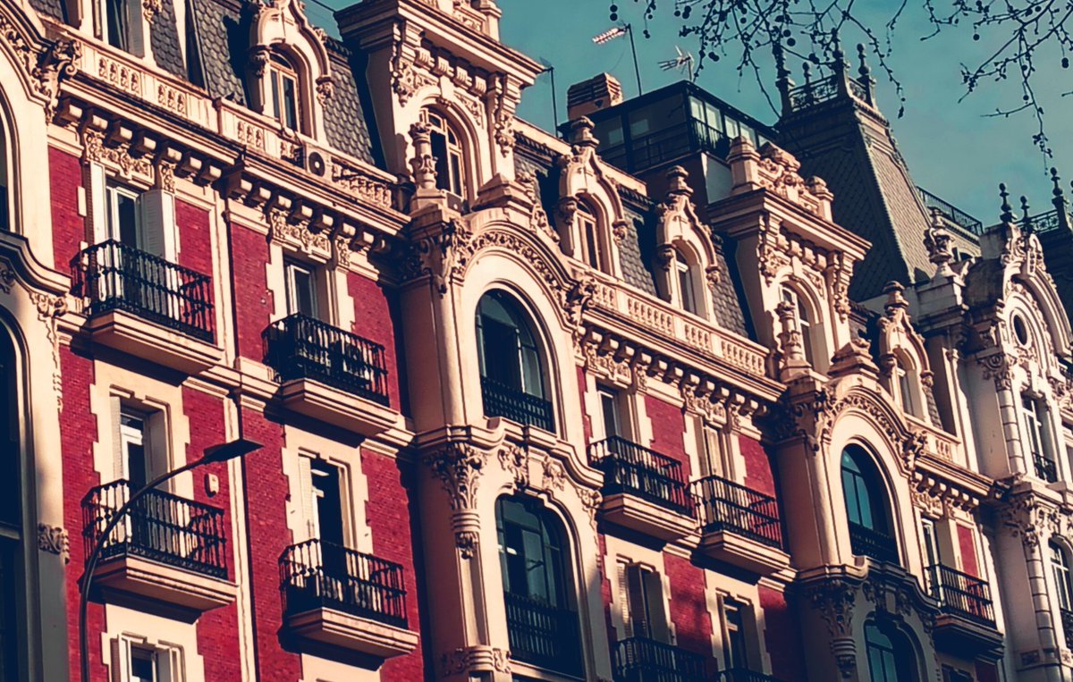 Alvy__Singer_'s tweet photo. A veces me reconcilio con Madrid. https://t.co/X7ewAzzqrT