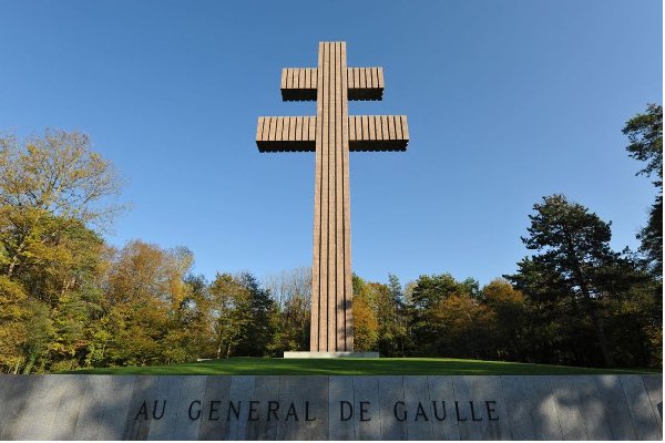 RomainSimmarano's tweet photo. Vive le France Libre !

Le symbole de la France libre, la croix de Lorraine, avait été choisi par le Général sur la proposition de deux grands amiraux : Muselier et d’Argenlieu.

Malraux disait de cet ordre qu’il constituait une nouvelle chevalerie française. Fier de ce choix ! https://t.co/B9SHlAn7SX