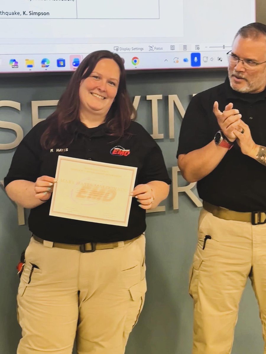 RivCoListos tweet media