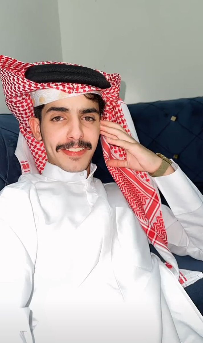 KLRn4s's tweet photo. الي بياخذون قلبك بالعيد 🫦 https://t.co/fvXmNUySQ1