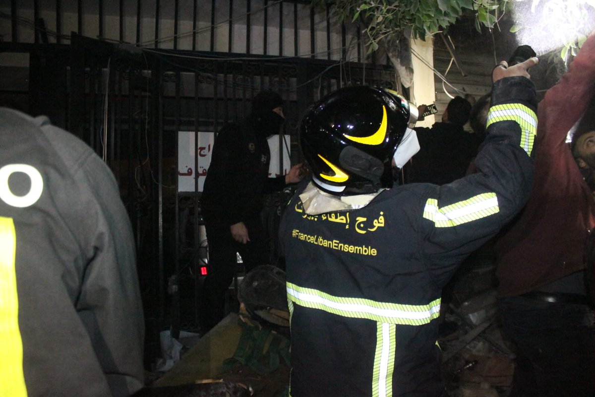 beirut_fire's tweet photo. https://t.co/sXdZk4yxCq