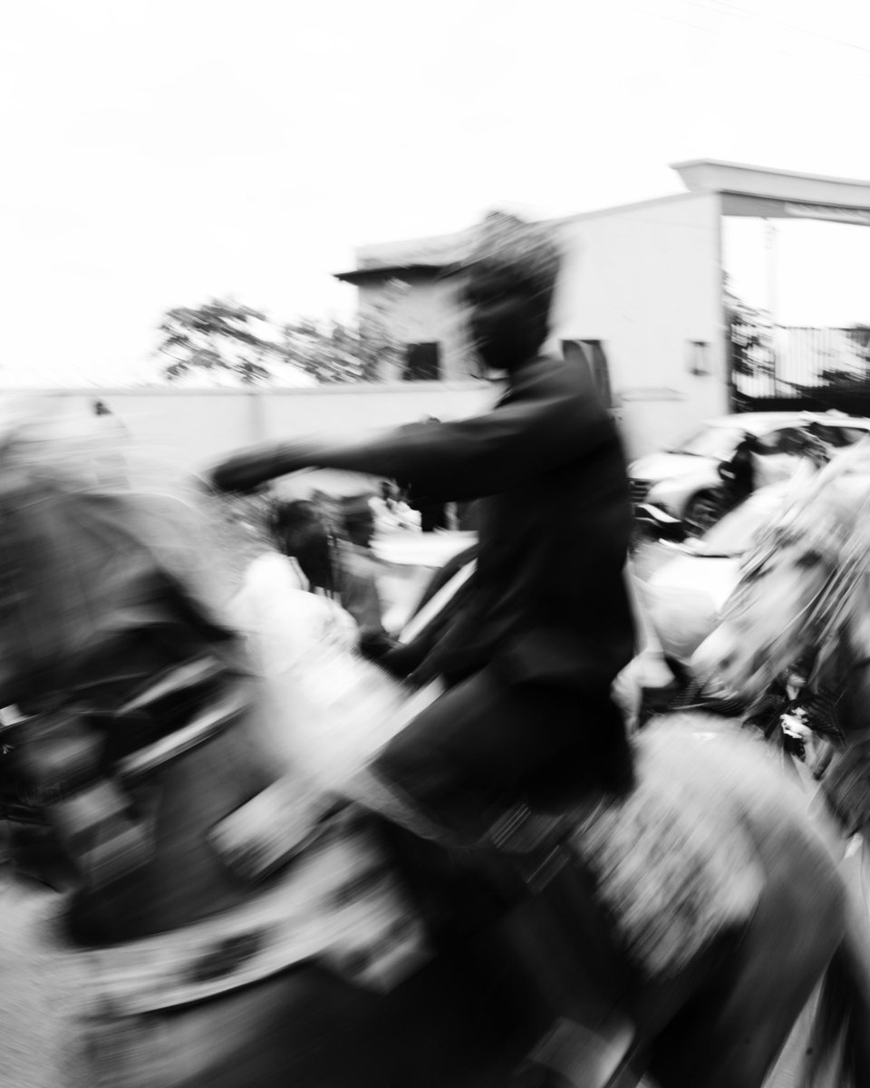 waleadebisi tweet media