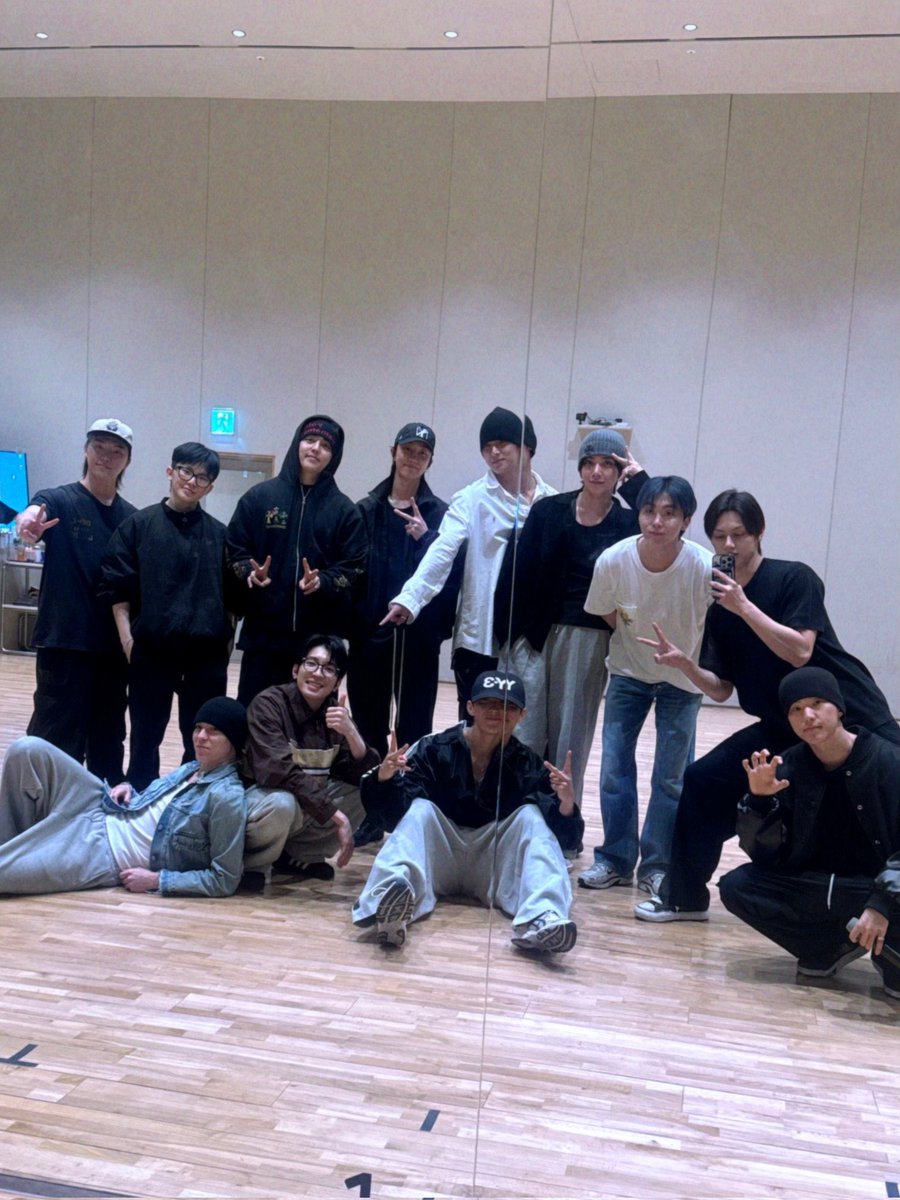 fleur. °☽°.⋆ tweet media