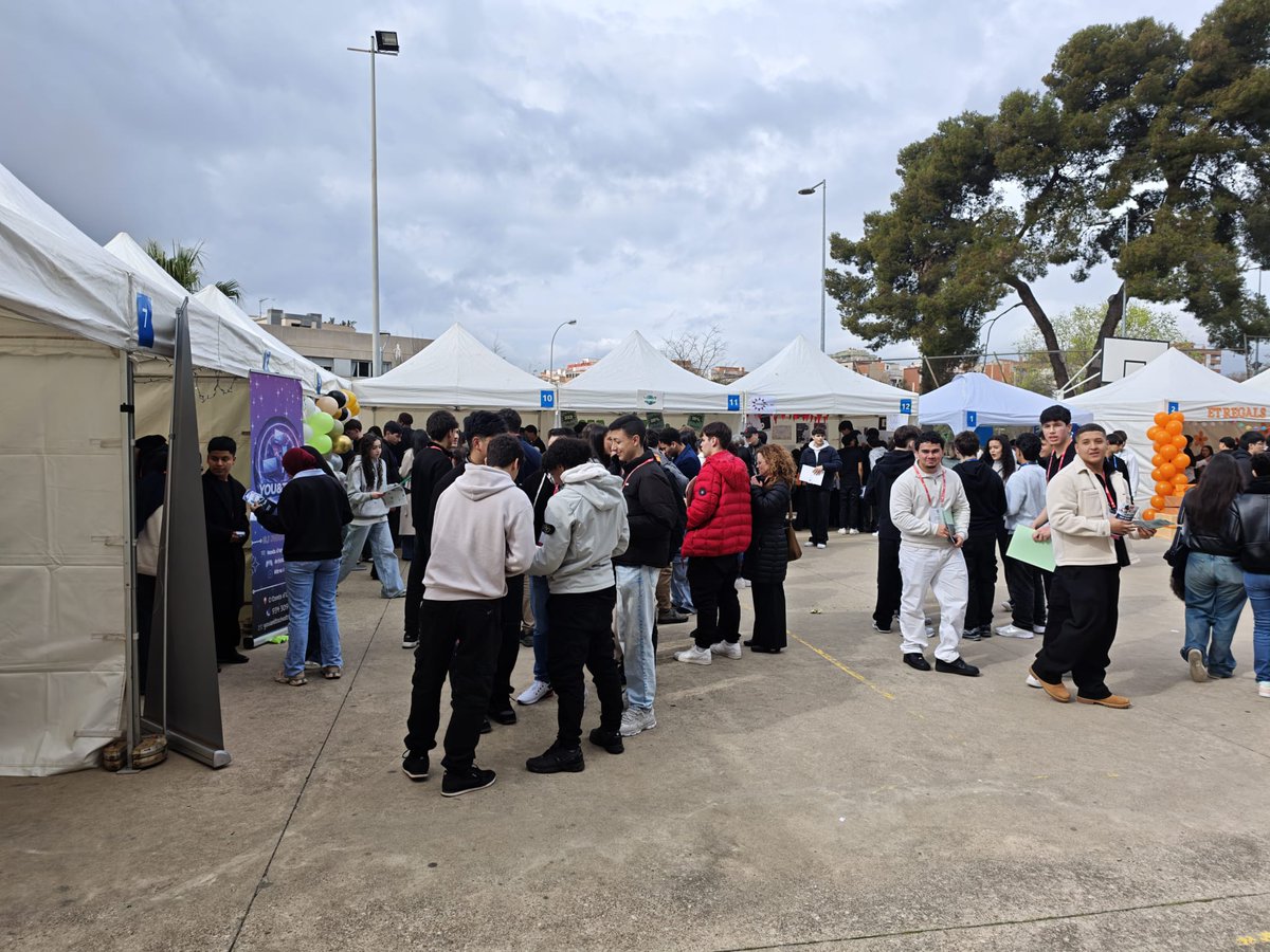 EscoladelTreball BCN tweet media