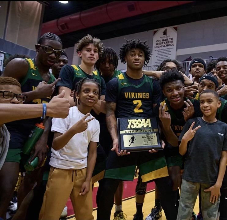 Tobias Santiago tweet media