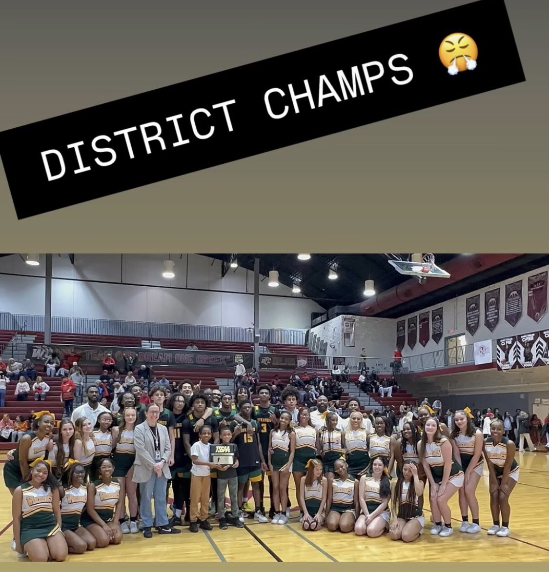 Tobias Santiago tweet media