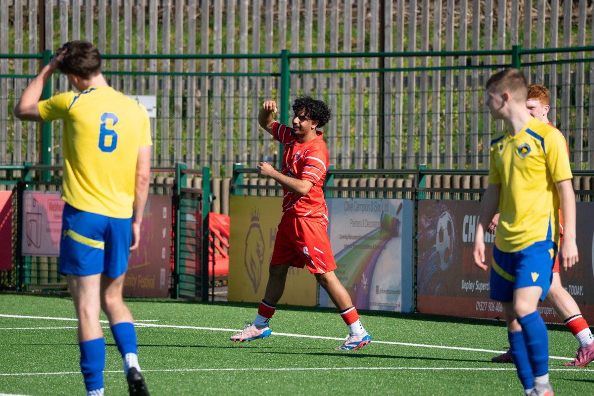 Redditch United Academy tweet media