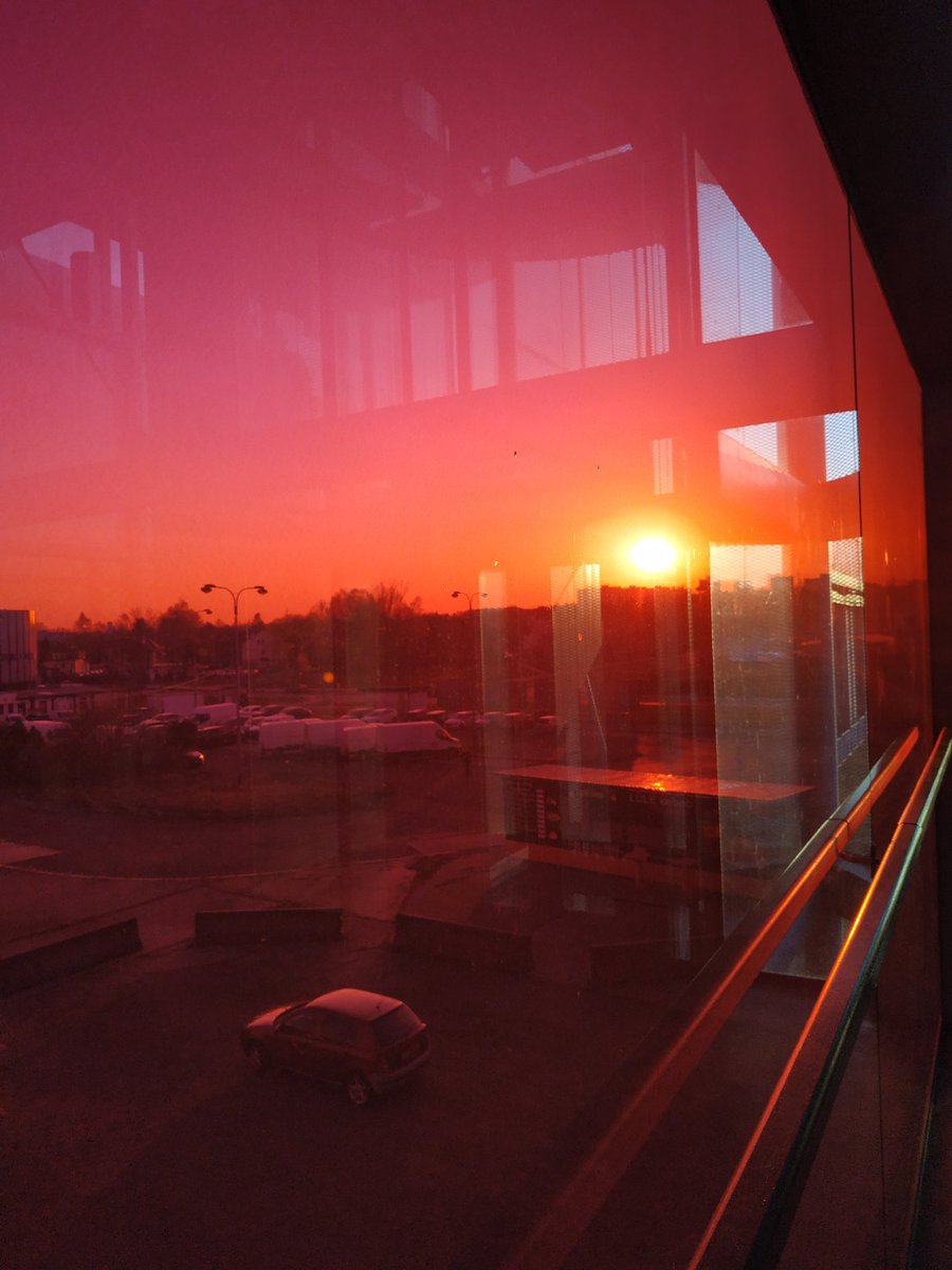 Na východě v Ostravě zapadlo Slunce 🌇