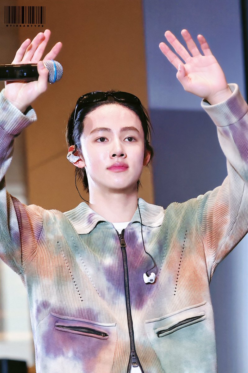 𝐎𝐓𝐈𝐒 tweet media