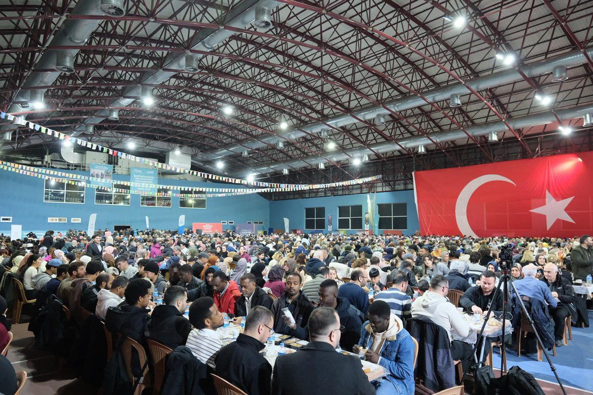 ibrahim_besinci's tweet photo. 📍Trabzon Aile iftarı

Birlikte olmanın huzurunu, paylaşmanın bereketini yaşadığımız bu güzel akşamda iyi ki varsınız.🤍 https://t.co/P5yLDtBQ93