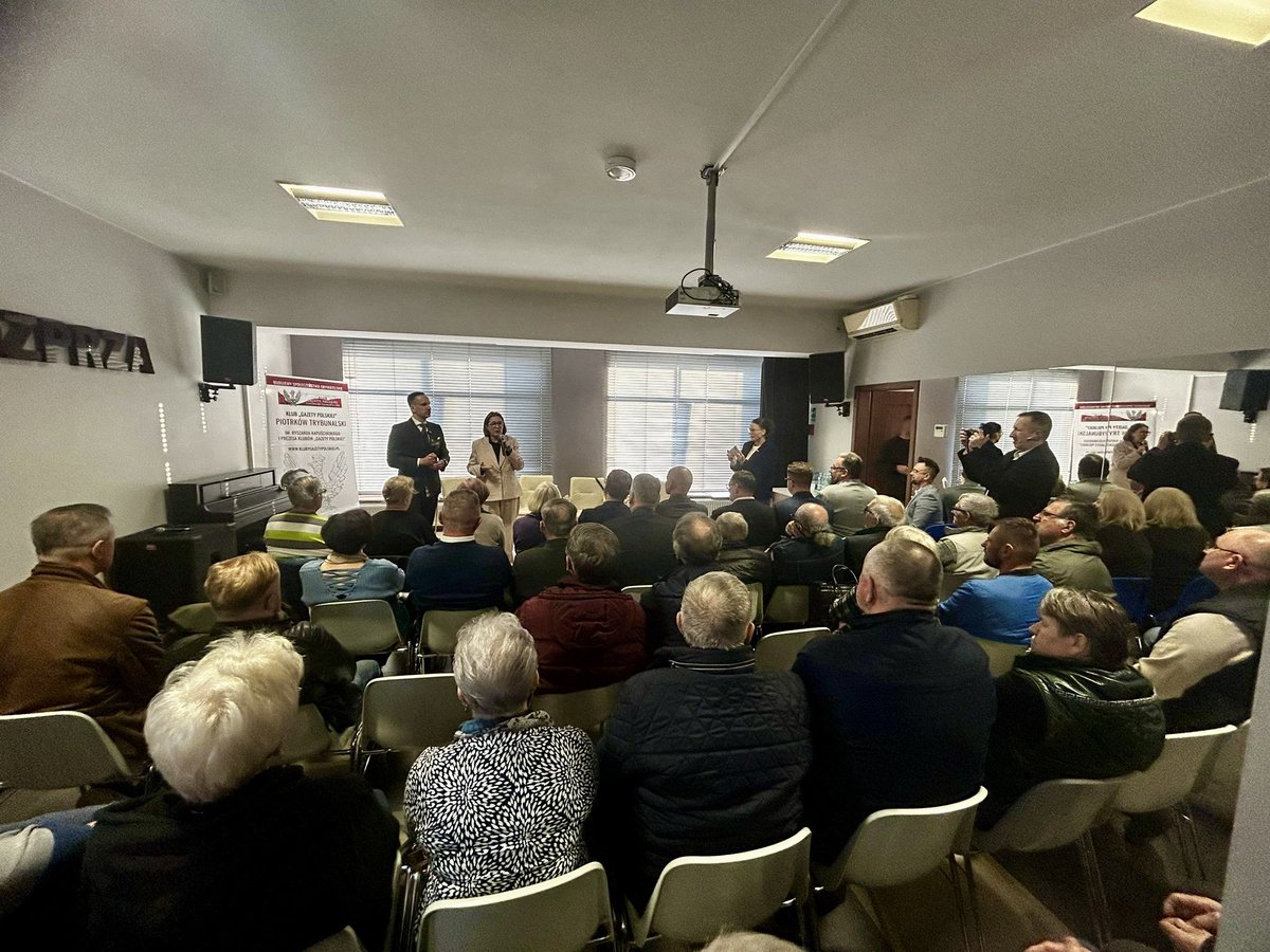 Anna Milczanowska #Nawrocki2025 🇵🇱 tweet media