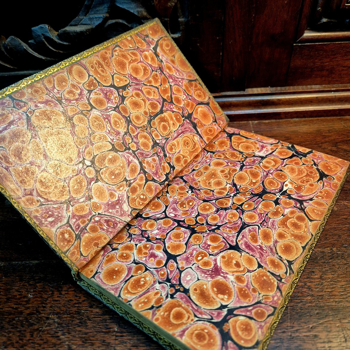 Petersfield Bookshop tweet media