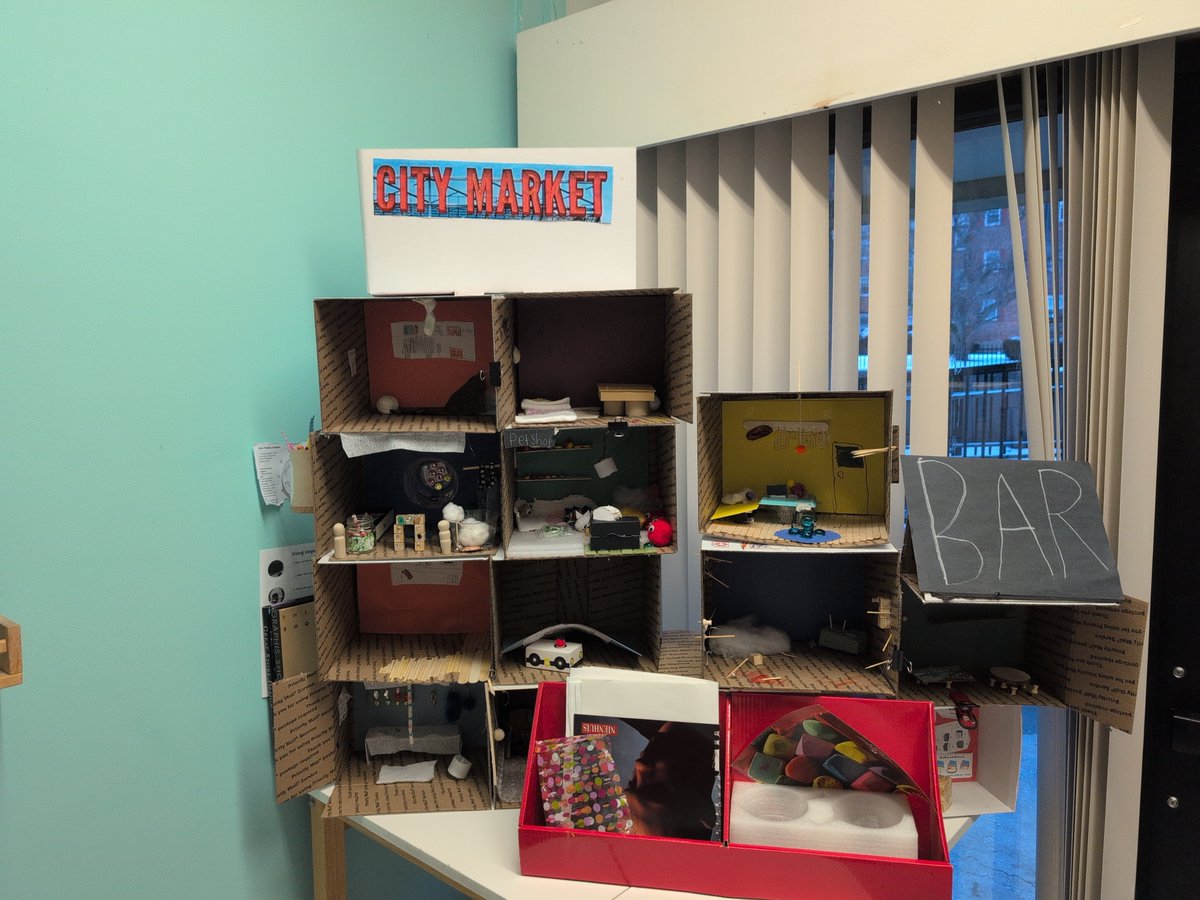 map_learning's tweet photo. Did you know that MAP Afterschool students are building their own structures?

#MAPAfterschool #StructureBuilding #STEMeducation #AfterSchool #MaldenMA https://t.co/xgX37YUllF