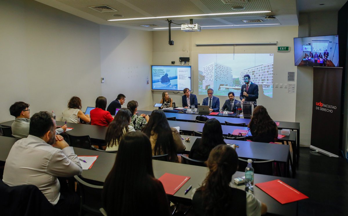 Facultad Derecho UDP tweet media