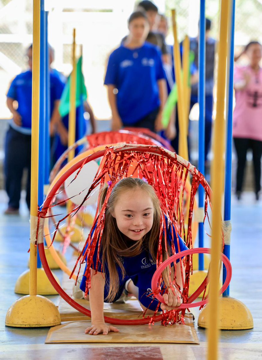 indeselsalvador's tweet photo. #PROADI | En el departamento de Cabañas se desarrolló el primer Festival de Deporte Inclusivo 2026, como parte del Programa de Academias Deportivas Inclusivas, iniciativa impulsada por nuestra institución.
La actividad reunió a 60 niños de la Escuela de Educación Especial de Ilobasco, el Complejo Educativo Caserío San Fidel (cantón Bañadero) y la Escuela de Educación Especial Señora Patricia Vásquez de Amaya. La jornada se organizó en cinco estaciones lúdicas, atendidas por personal de la Oficina Departamental, junto al Ministerio de Educación, Ciencia y Tecnología y Bienestar Social.
#ConstruyendoElCamino