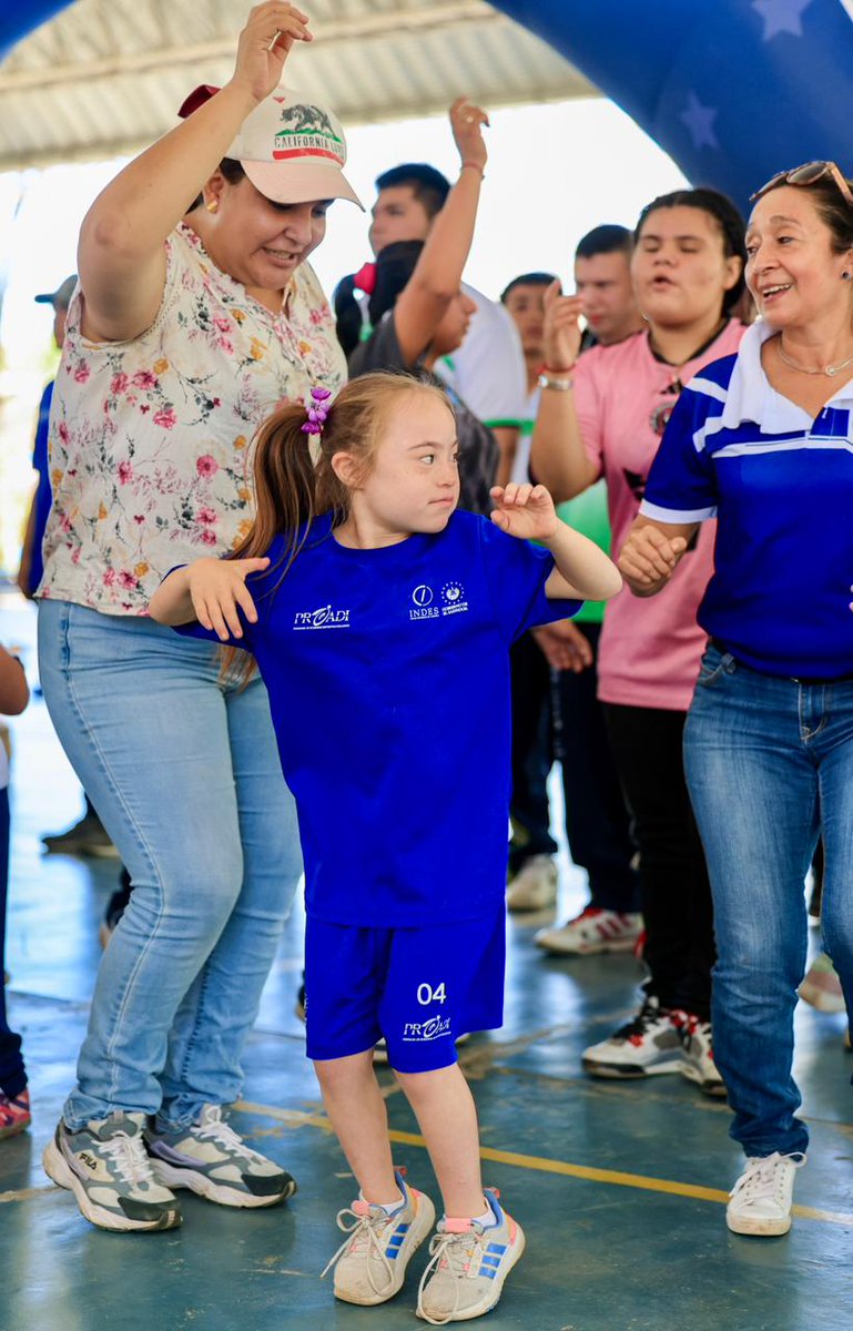 indeselsalvador's tweet photo. #PROADI | En el departamento de Cabañas se desarrolló el primer Festival de Deporte Inclusivo 2026, como parte del Programa de Academias Deportivas Inclusivas, iniciativa impulsada por nuestra institución.
La actividad reunió a 60 niños de la Escuela de Educación Especial de Ilobasco, el Complejo Educativo Caserío San Fidel (cantón Bañadero) y la Escuela de Educación Especial Señora Patricia Vásquez de Amaya. La jornada se organizó en cinco estaciones lúdicas, atendidas por personal de la Oficina Departamental, junto al Ministerio de Educación, Ciencia y Tecnología y Bienestar Social.
#ConstruyendoElCamino