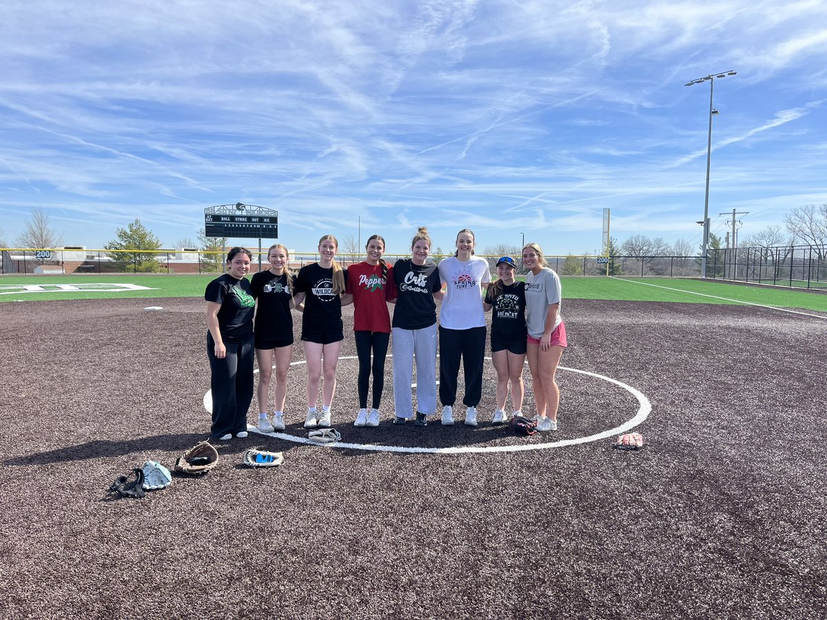 De Soto Softball tweet media