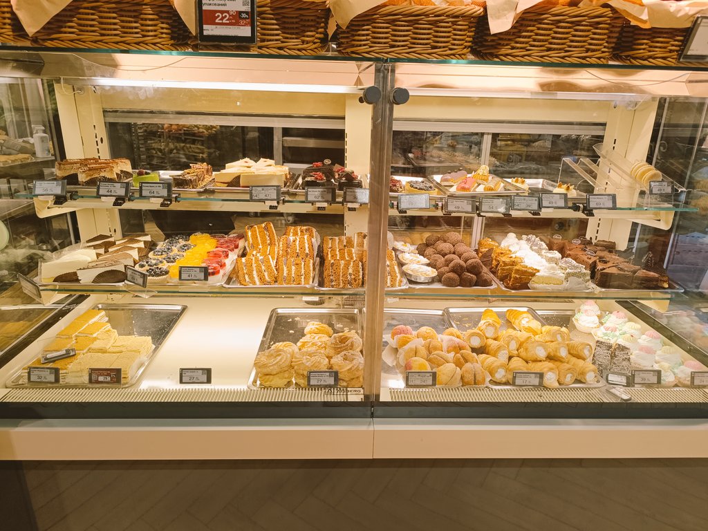 sleepy_dandy's tweet photo. my favorite place in the store https://t.co/xTRFgbU1oJ