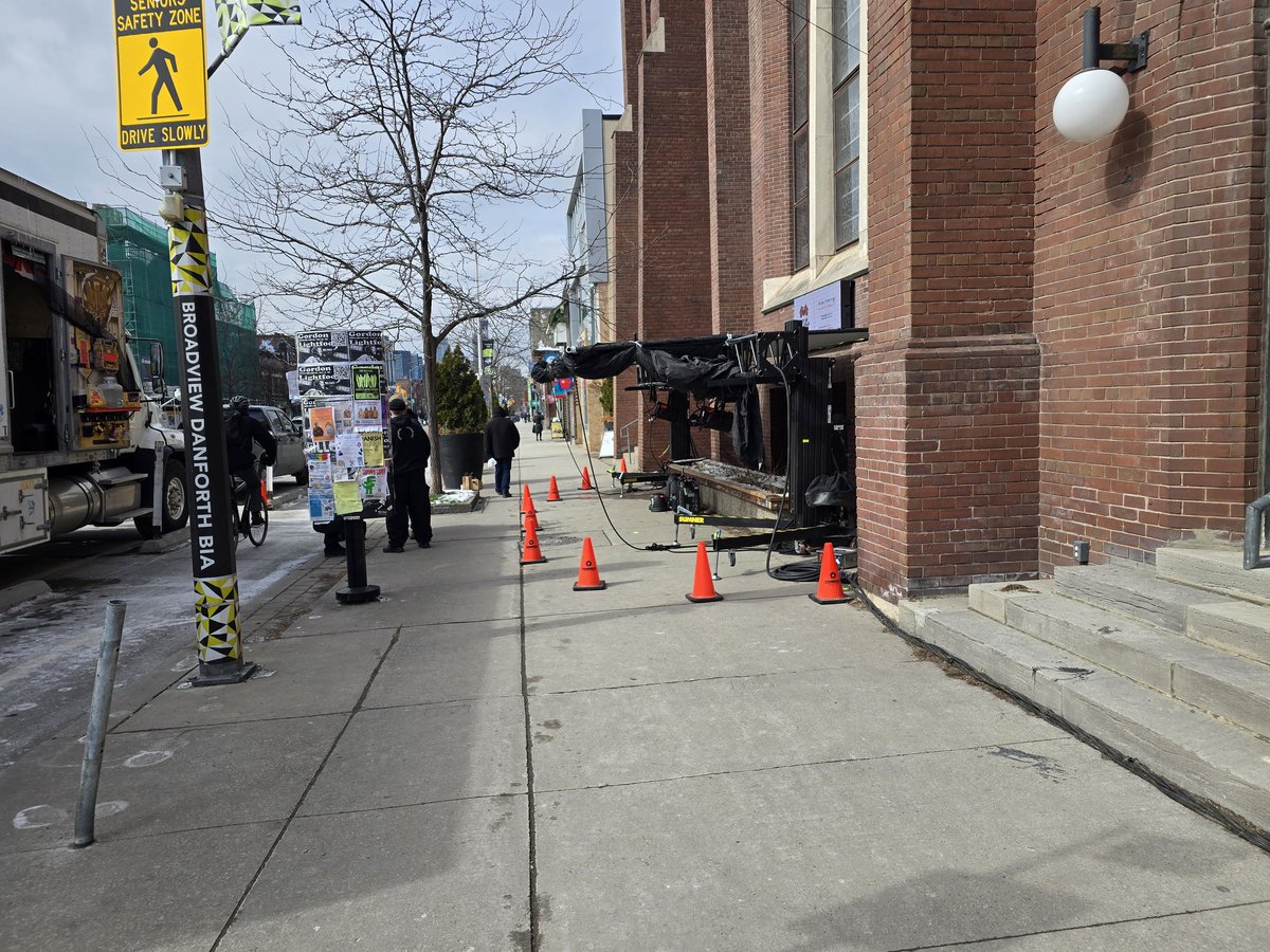 Andrew Thomas tweet media