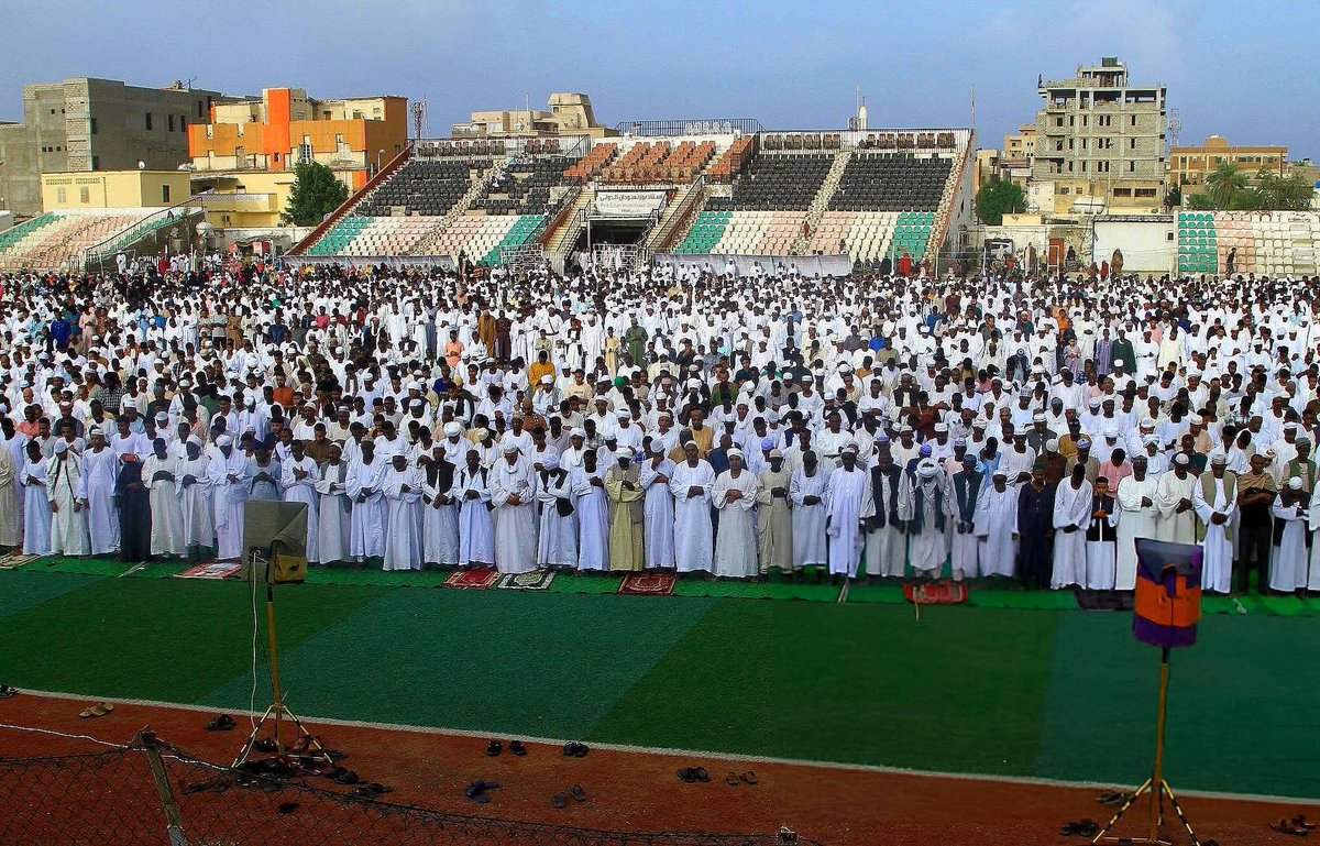 kabbashi18's tweet photo. يوم #الجمعــة هــو أول #أيـام عيــد الفطــر المبــارك ��ي السودان 🇸🇩
عيد مبارك و سعيد عليكم ❤️ https://t.co/PGpGEunE57