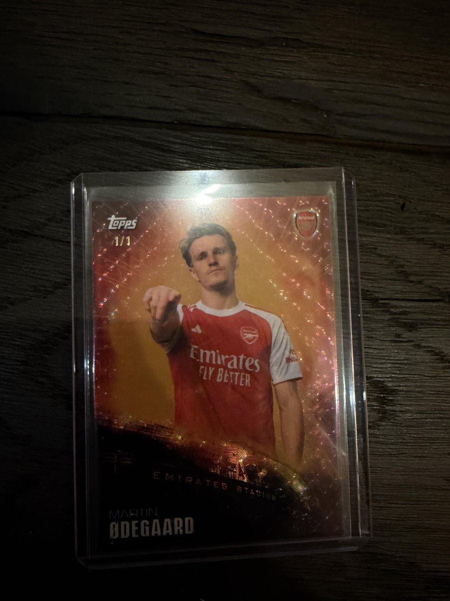 SickPullsHQ's tweet image. Martin Odegaard Arsenal Team Set 1/1 pulled from 25/26.

u/zakzouka123 on Reddit

#SoccerCards #OneOfOne