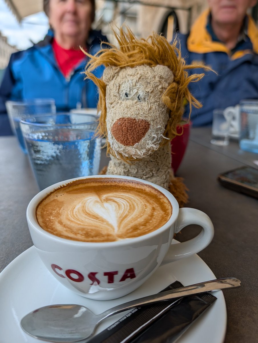 Clarence has gone to Dubrovnik!!! Annoyingly the sun stayed at home 🤣 He was puzzled that the coffee shop sold Costa!!!!