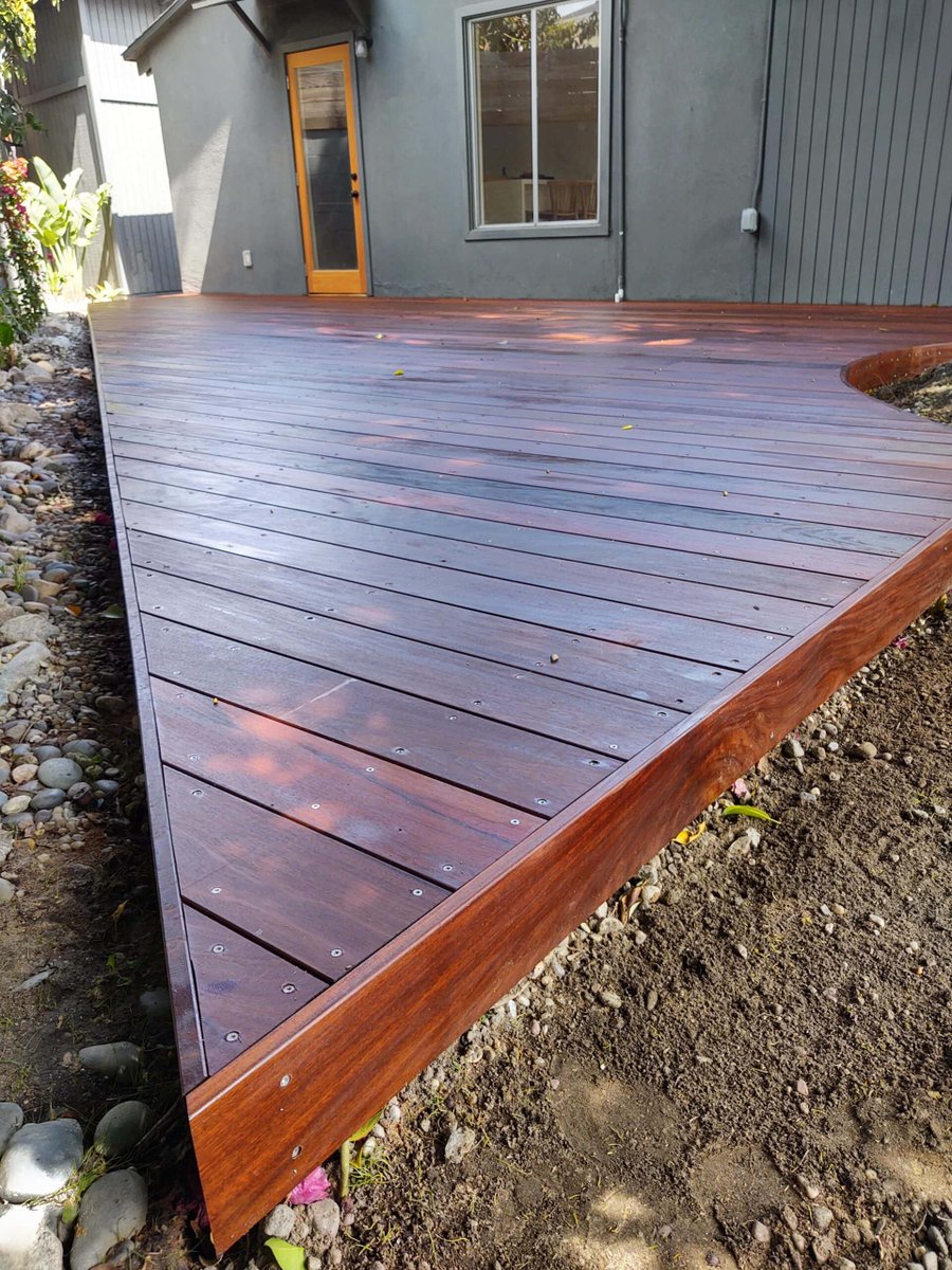 YourDeckBuilder's tweet image. Clean lines for your Wednesday. 📐🪵 We love the contrast between the warm wood and the modern grey house—proof that bold angles make the best statements.

See more at yourdeckbuilder.com

CSL #907689

#YourDeckBuilder #ModernDesign #LosAngeles #DeckInspiration