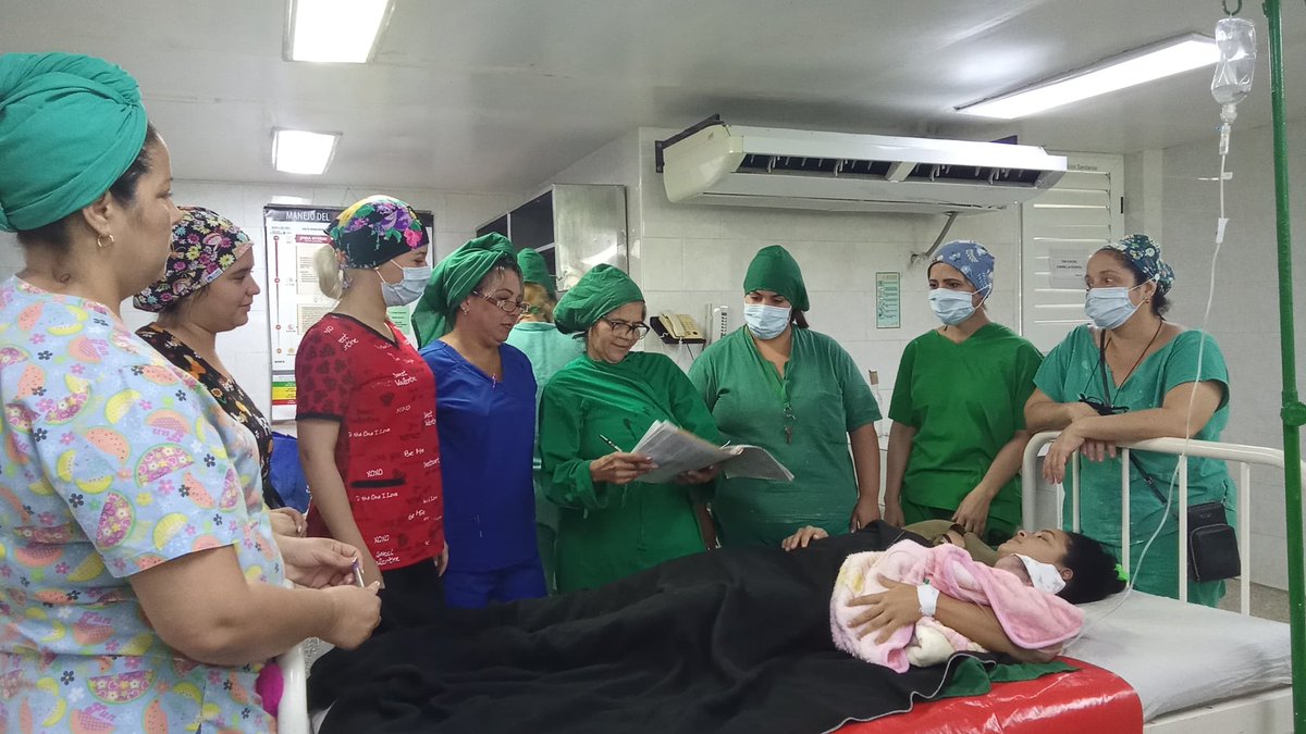 La preparación del personal de salud garantiza la asistencia médica de calidad. #SanctiSpíritusEnMarcha <a href="/AlexisLorente74/">Alexis Lorente Jiménez</a> <a href="/DeivyPrezMartn1/">Deivy Pérez Martín</a> <a href="/Aliosky72982660/">Aliosky Polo Santana</a>