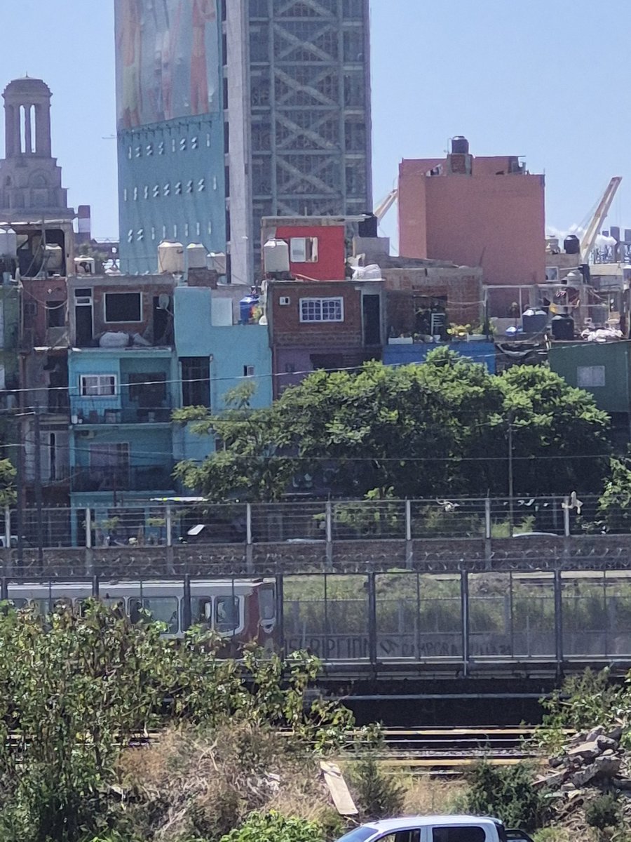 Luis Roque Mora tweet media