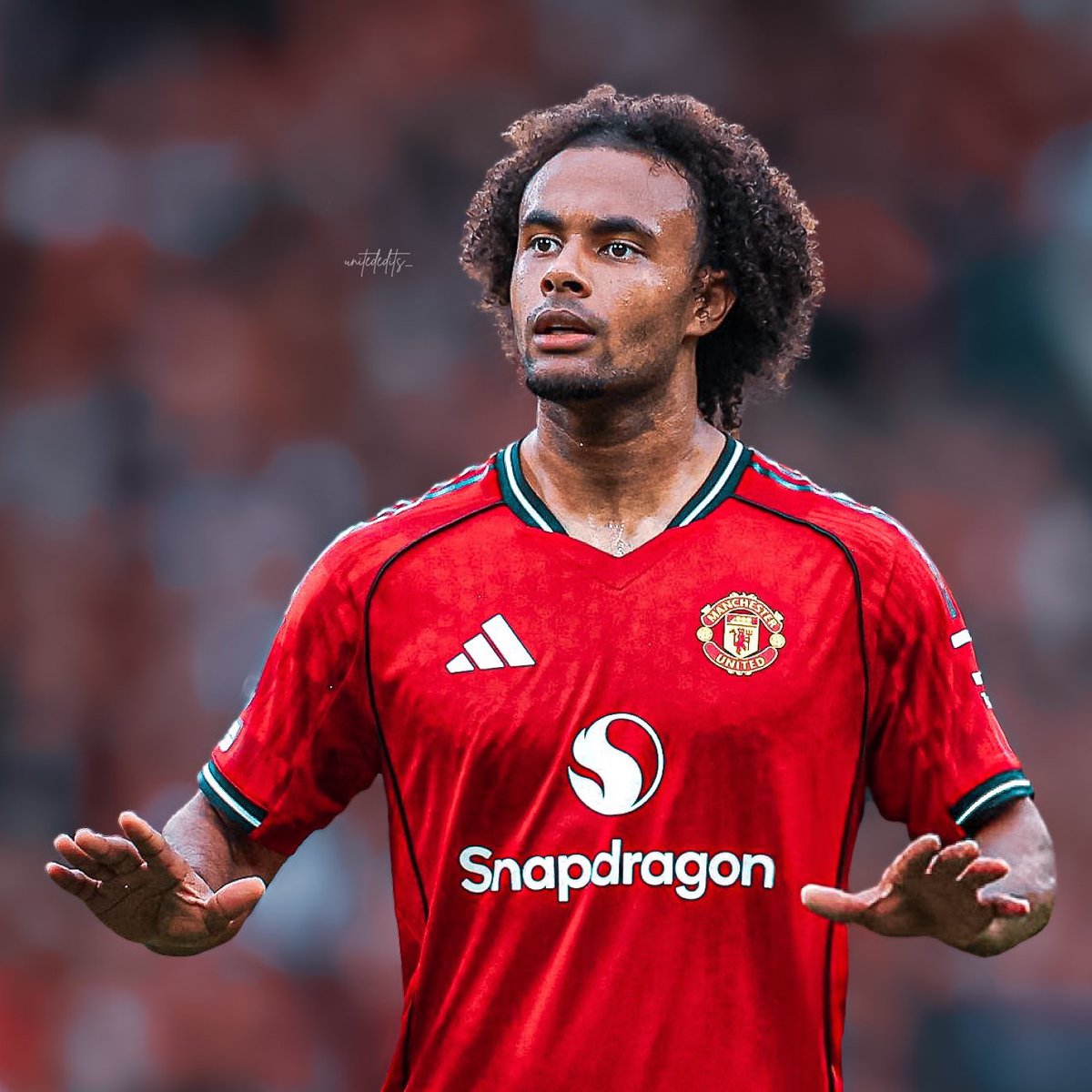 Stretford End tweet media