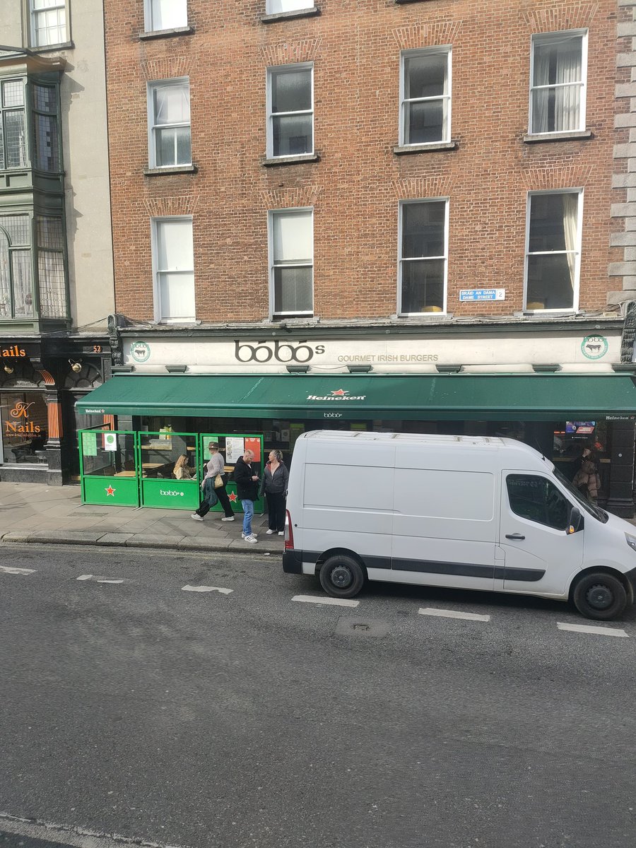 Rcr_67's tweet photo. Dame Street, Dublin 2, less and less space for pedestrians 
#pavementsforpedestrians
#urbanspace 

@DubCityCouncil 
@mayorofdublin 
@Independent_ie 
@IrishTimes https://t.co/VHS1SULoAl