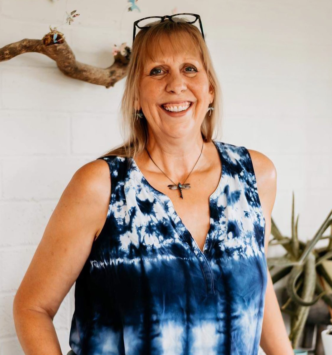 NexLynxGallery's tweet photo. As March nears its end, we will be switching our artwork with color pencil artist, Susan K Theroff . Save the date April 3rd! #firstfridayartwalk #artstopeka #artistreception #colorpencilartist https://t.co/tjvuQDNGxN