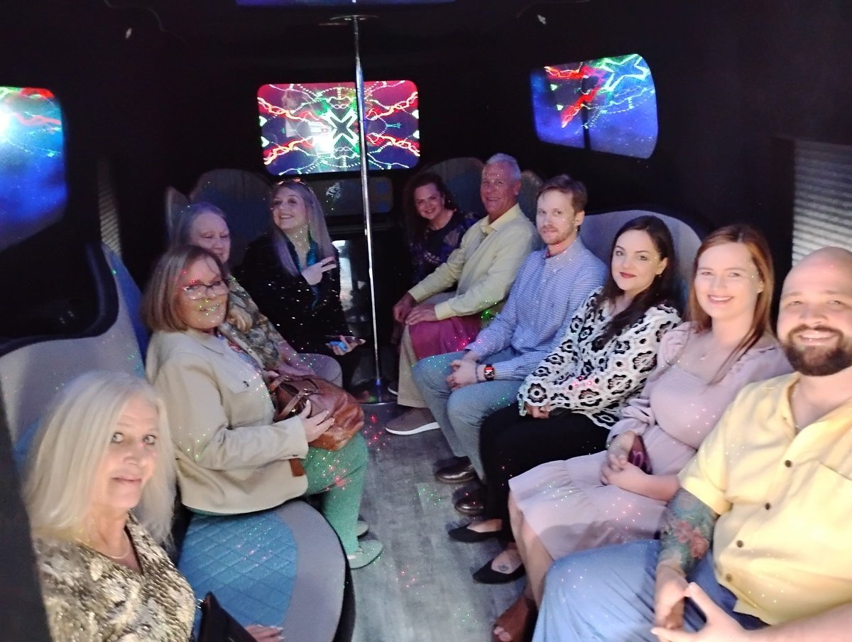 TipsyTransit's tweet image. No stress, no driving, just nonstop fun 🎉🔥
Tipsy Transit makes your night out unforgettable.
#TipsyTransit #NightOutVibes #PartyOnWheels #VIPExperience #SquadGoals