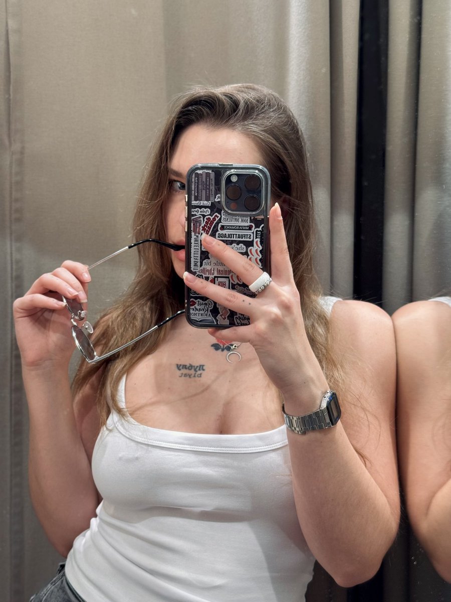 Valeriia 🌸 tweet media