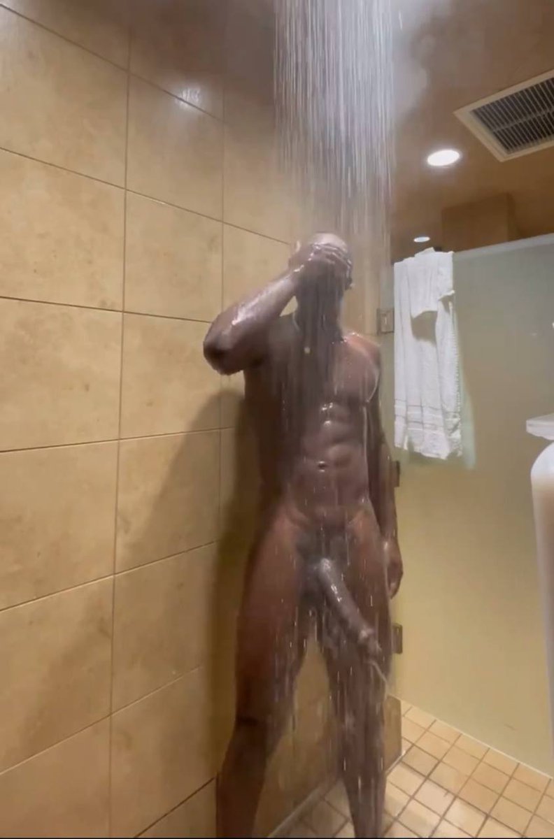 𝐌𝐢𝐥𝐞𝐬 𝐊𝐢𝐧𝐠 tweet media