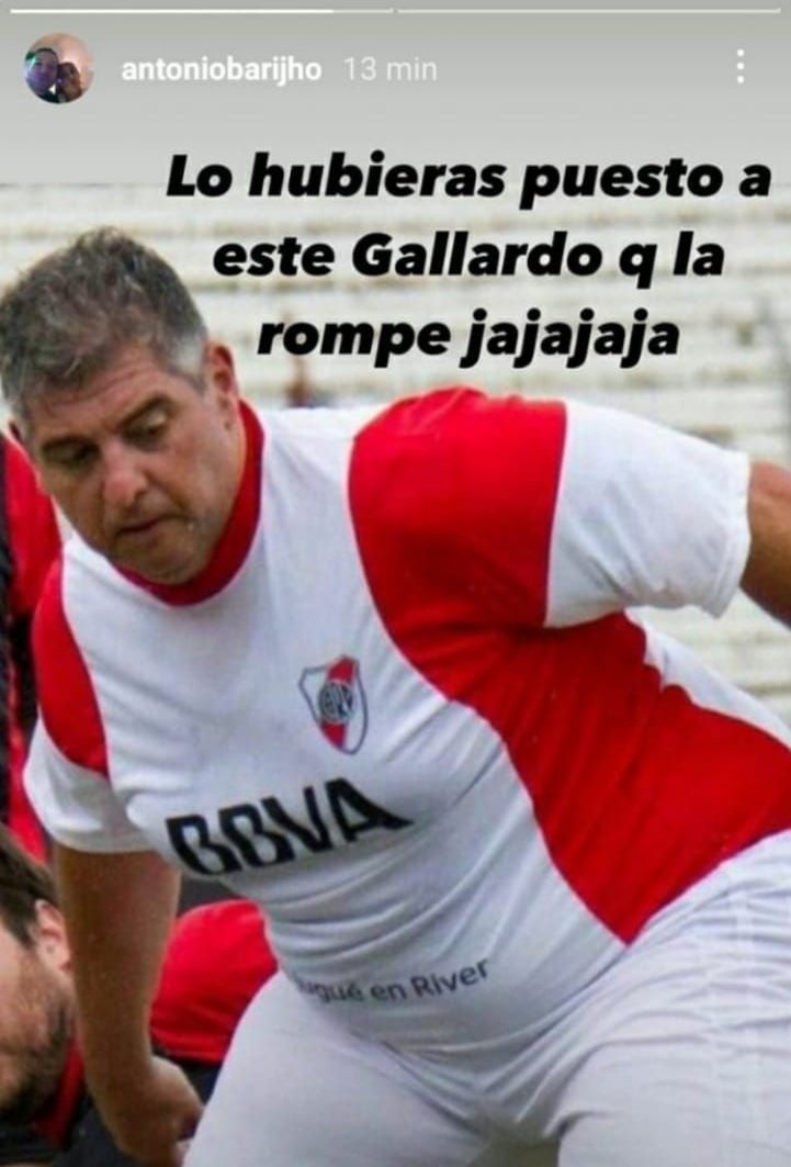 Feliz cumpleaños Chipi. Gracias por los goles.

Y por estas cositas.