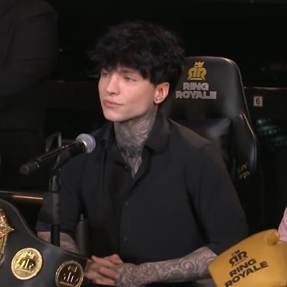 Editorasxcry tweet media