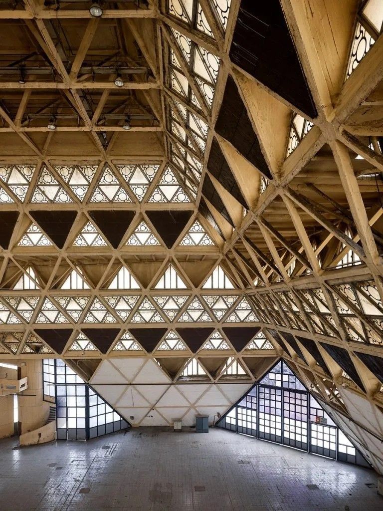 archinerds's tweet photo. Inside the Hall of Nations, Raj Rewal, New Delhi, India, 1972.
#archinerds #architecture #rajrewal #hallofnations #newdelhi #indianarchitecture https://t.co/TPeV0OBnzm