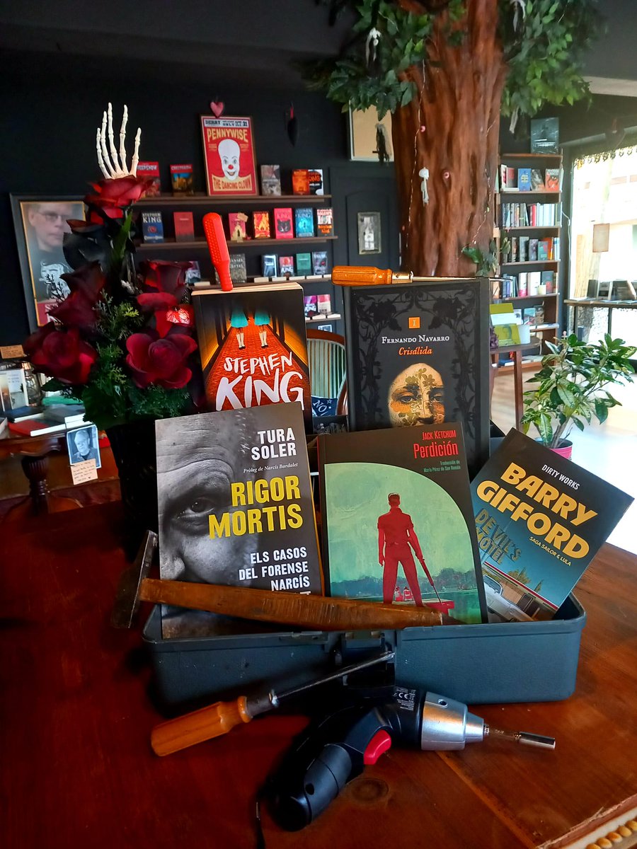 Derry Books tweet media