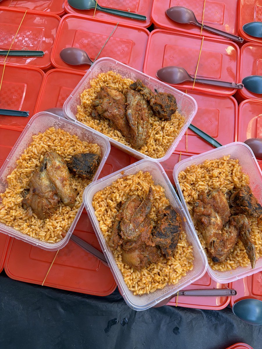 Akbar Rice Allah Akbar!!!!!!!! 😭💃🏾💃🏾💃🏾💃🏾it’s Day 29😭👏🏾👏🏾 Today we fed 250 people ...
