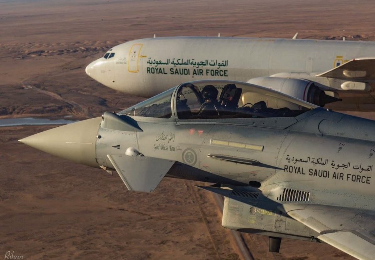 Deef88_'s tweet photo. اللهم اجعلهم درعًا للبلاد وسيفاً على الأعداء وعِزاًّ للبلاد🇸🇦 https://t.co/UK1yYQmwDg