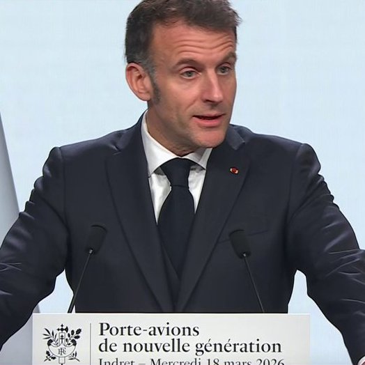 Pediavenir's tweet photo. 🇫🇷⚓️ ALERTE INFO | Le prochain porte-avions français portera le nom de "Cyril Hanouna", annonce Emmanuel Macron https://t.co/ohE8R0xdSJ