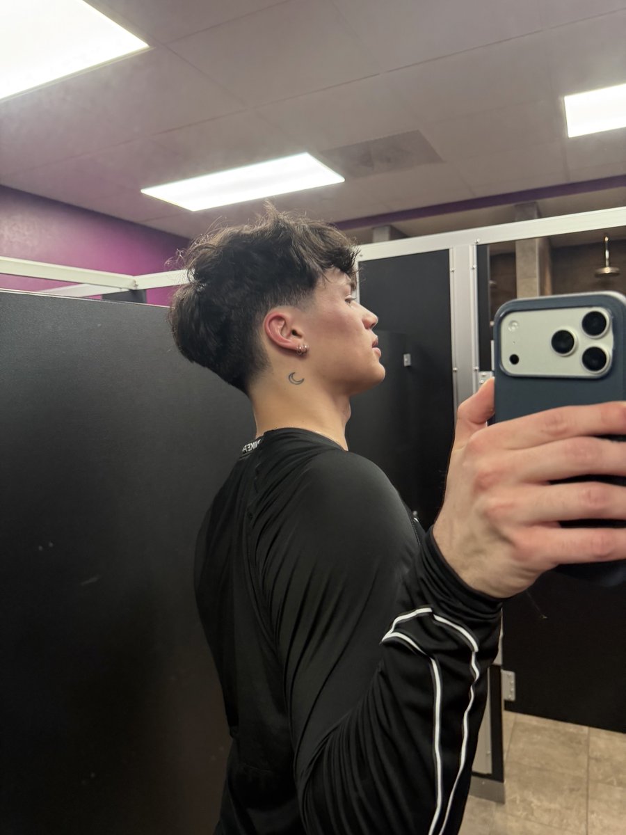 allen 🌙 tweet media