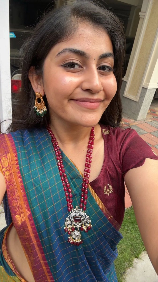 Actresslust01's tweet photo. Hasini Anvi ✨💙
#HasiniAnvi
#HasiniAnviHot https://t.co/s9z274q5ow