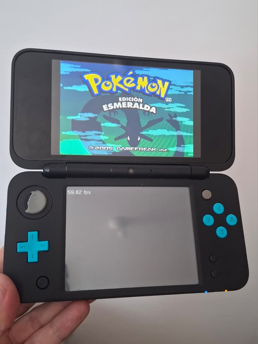 ChariusGX's tweet photo. Que GOD aún poder usar y jugar en tu Nintendo 2DS/3DS https://t.co/OasnpBTx57
